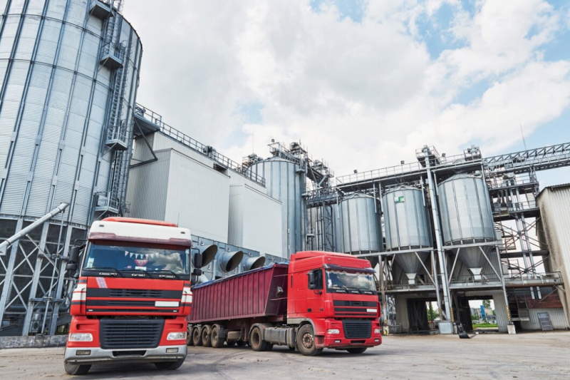Transporte de Solventes Químicos: Segurança e Eficiência