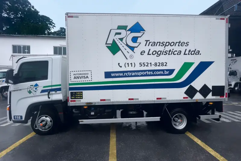 Transportadora de químicos em itu